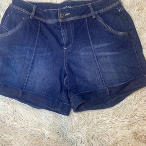 Apt 9 denim shorts